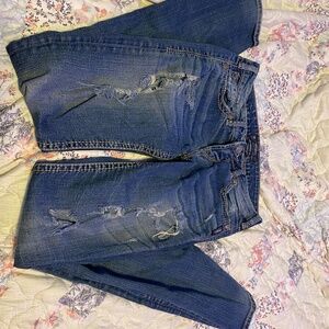 Women’s bootcut/ straight leg jeans